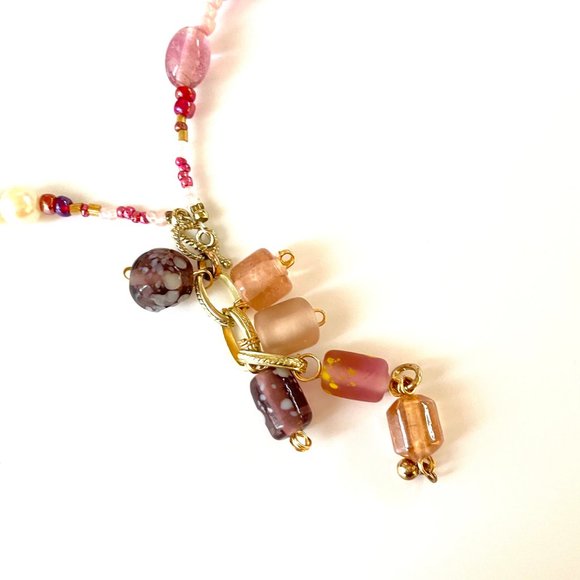 "Candy Summer II" Pearls and Pink Glass Necklace Gold Toggle Clamp - Picture 3 of 5
